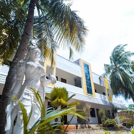 מלון מהבליפורם Dwaraka Residency מראה חיצוני תמונה