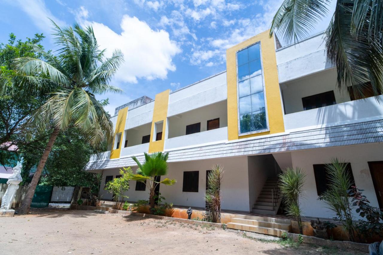 מלון מהבליפורם Dwaraka Residency מראה חיצוני תמונה