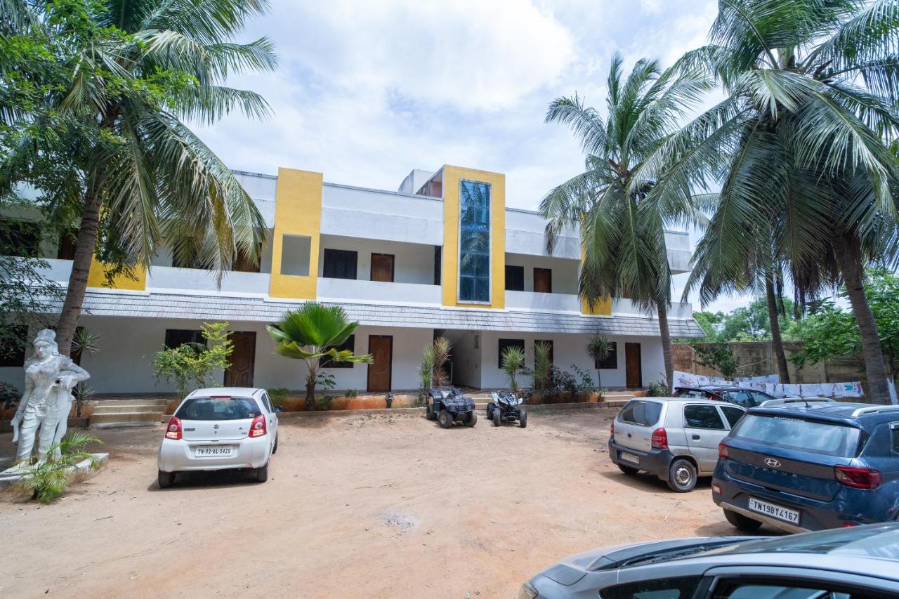 מלון מהבליפורם Dwaraka Residency מראה חיצוני תמונה
