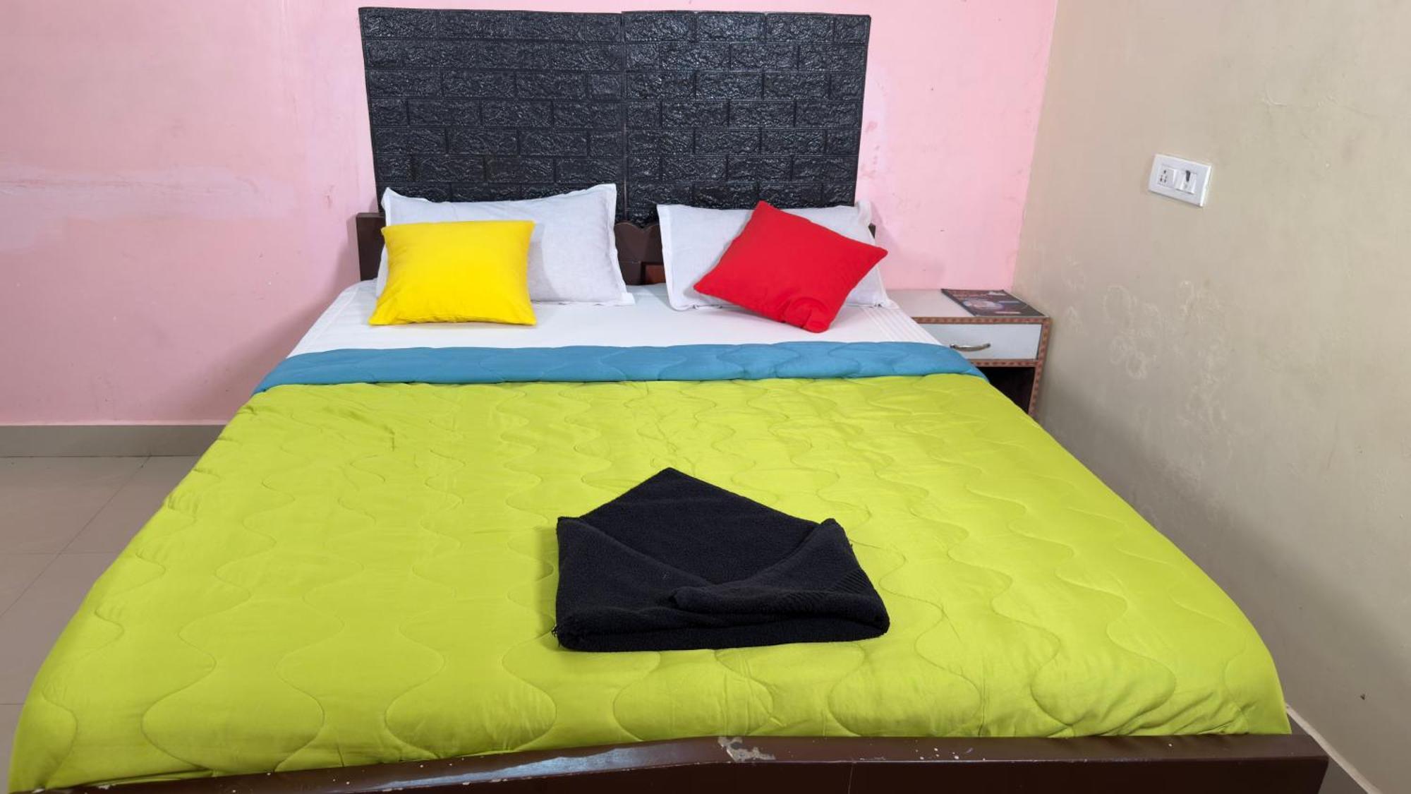 מלון מהבליפורם Dwaraka Residency מראה חיצוני תמונה