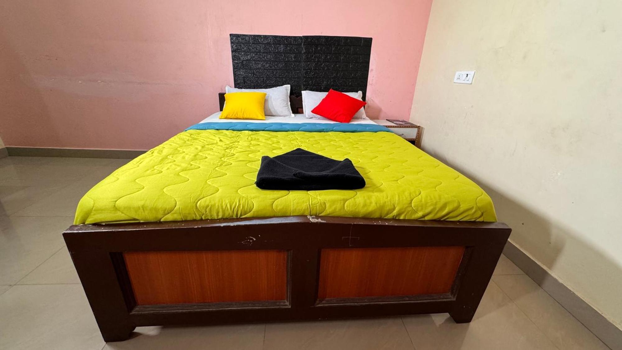 מלון מהבליפורם Dwaraka Residency מראה חיצוני תמונה
